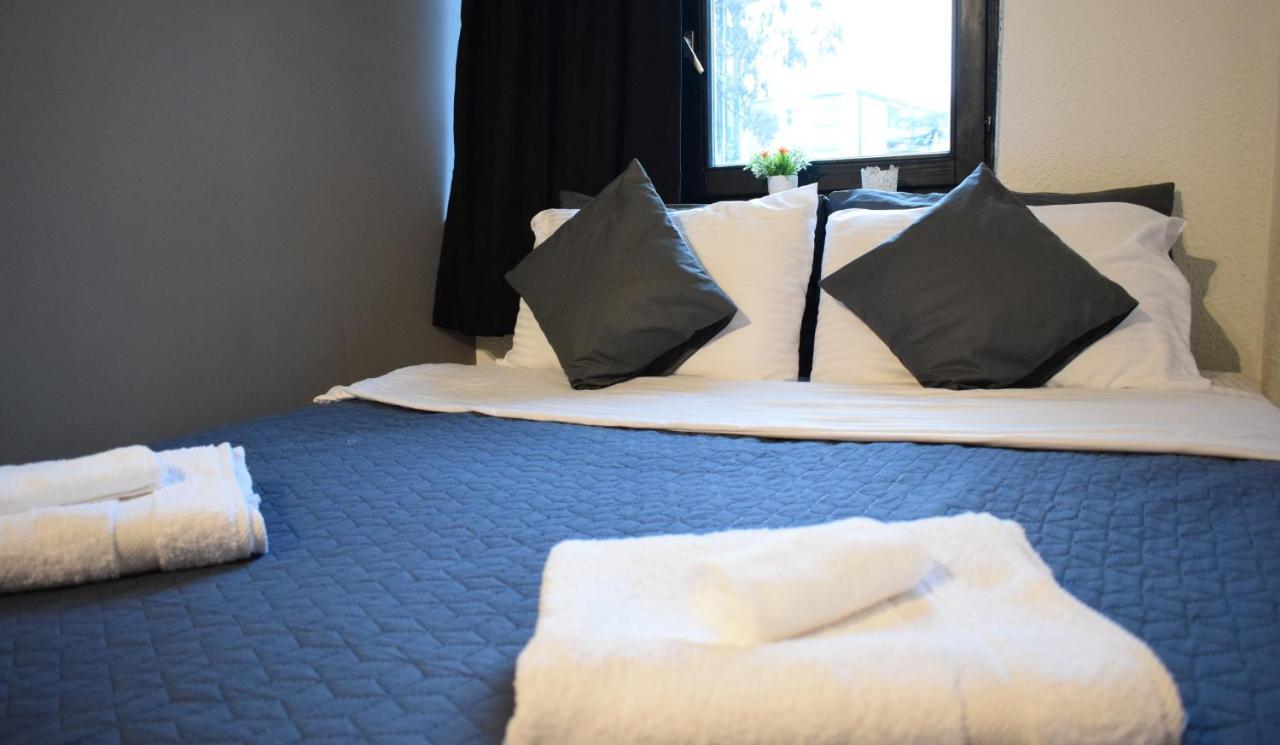 M - Square Private Rooms Skopje Bagian luar foto