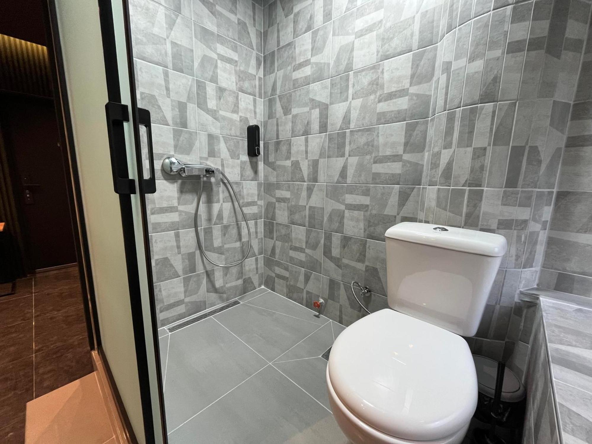 M - Square Private Rooms Skopje Ruang foto